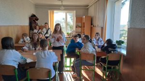 585898628 2640534306325111 4229429458175492538 N