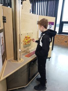 672684823 2043826726555229 7595237811422496108 N